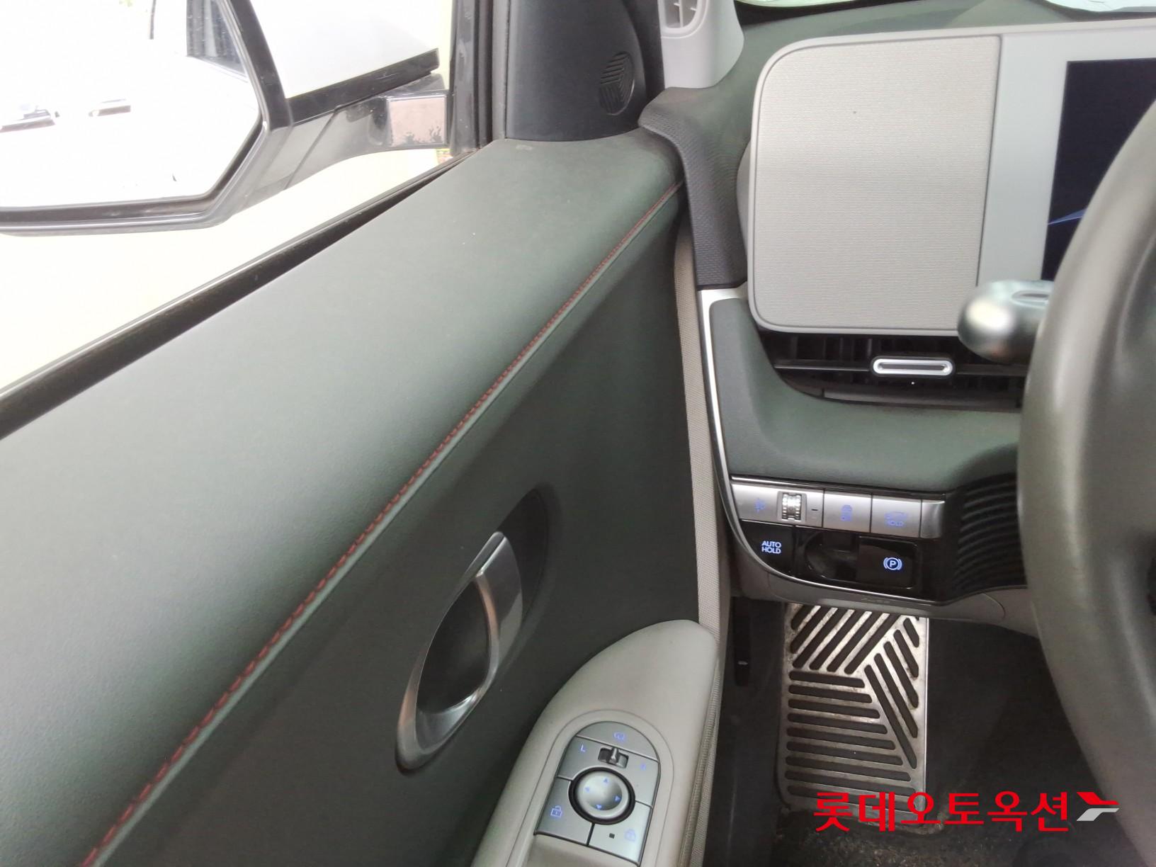 2022 - hyundai ioniq