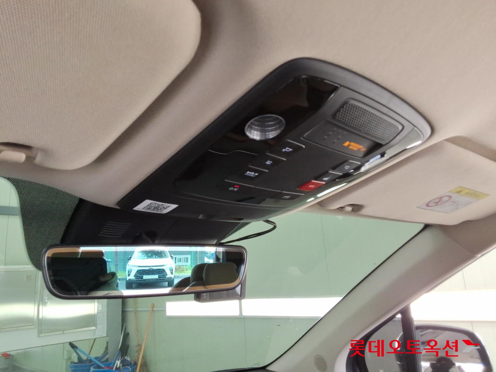 2023 - kia carnival