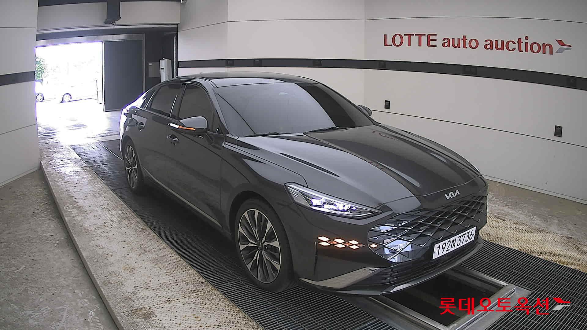 2023 - kia k8
