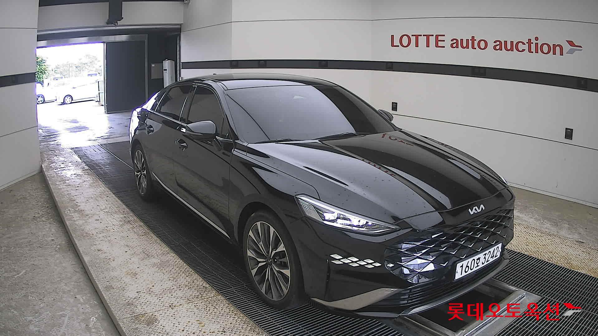 2022 - kia k8