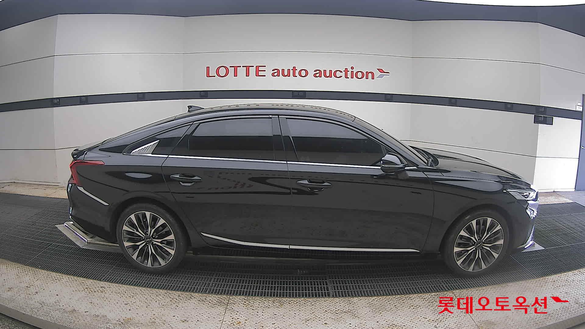2022 - kia k8