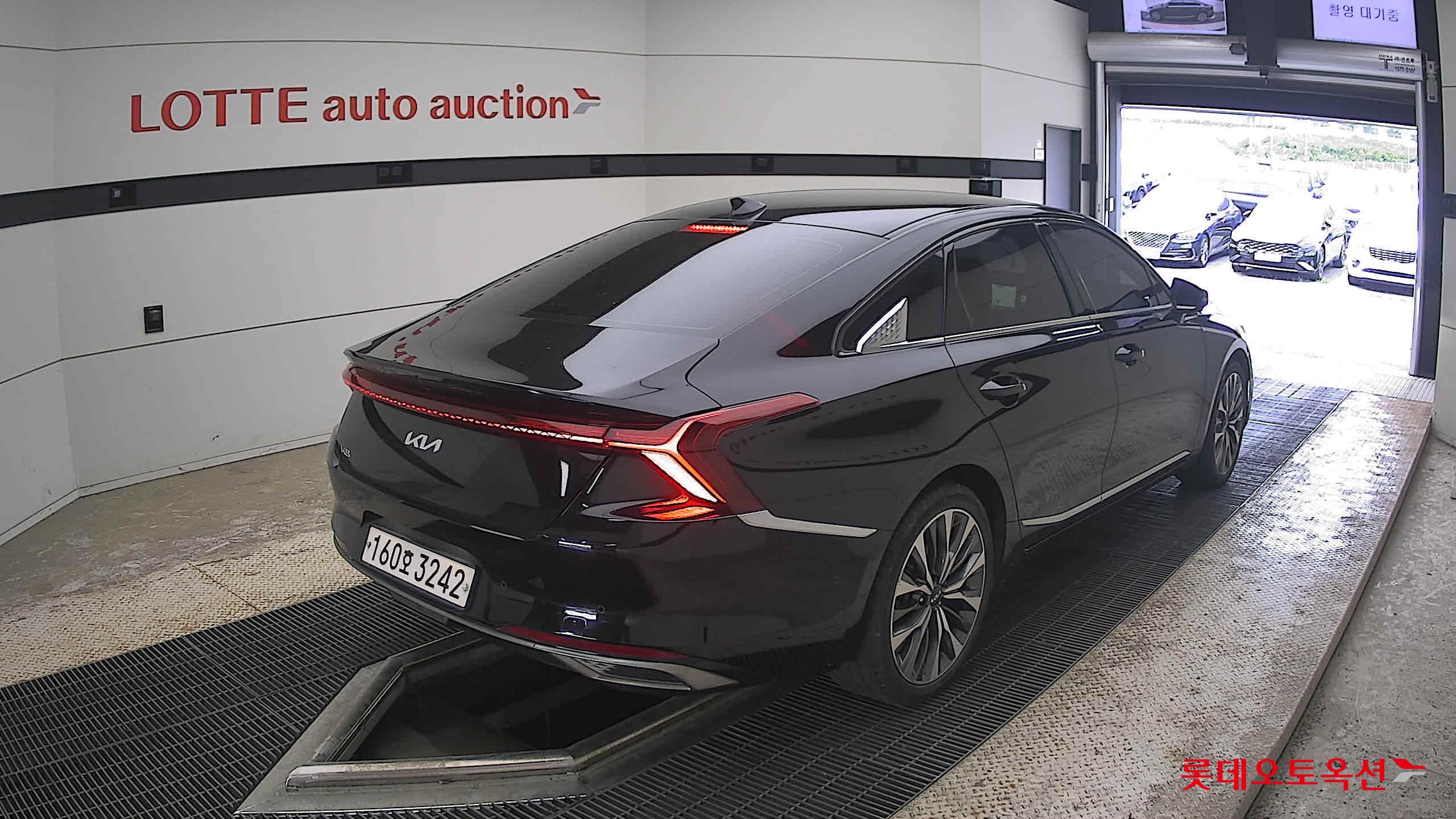 2022 - kia k8