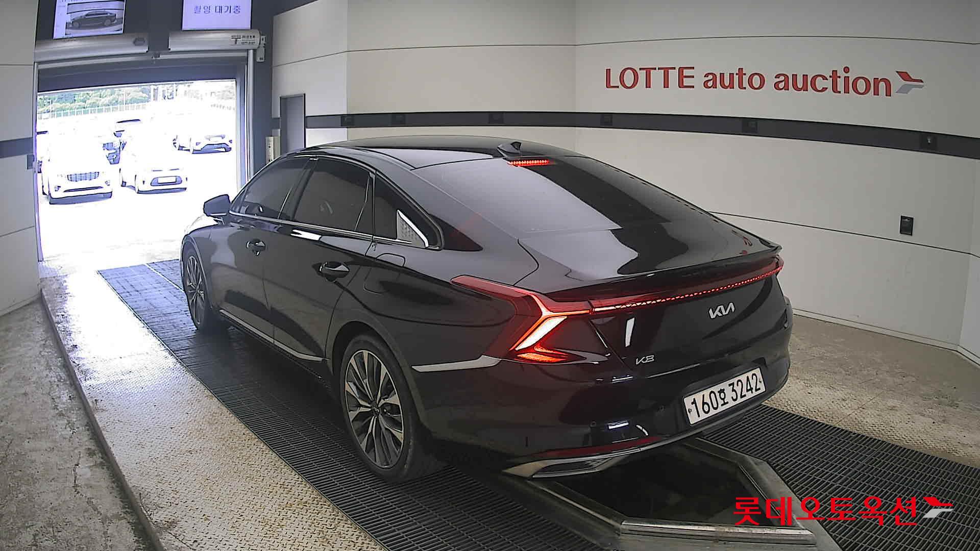 2022 - kia k8