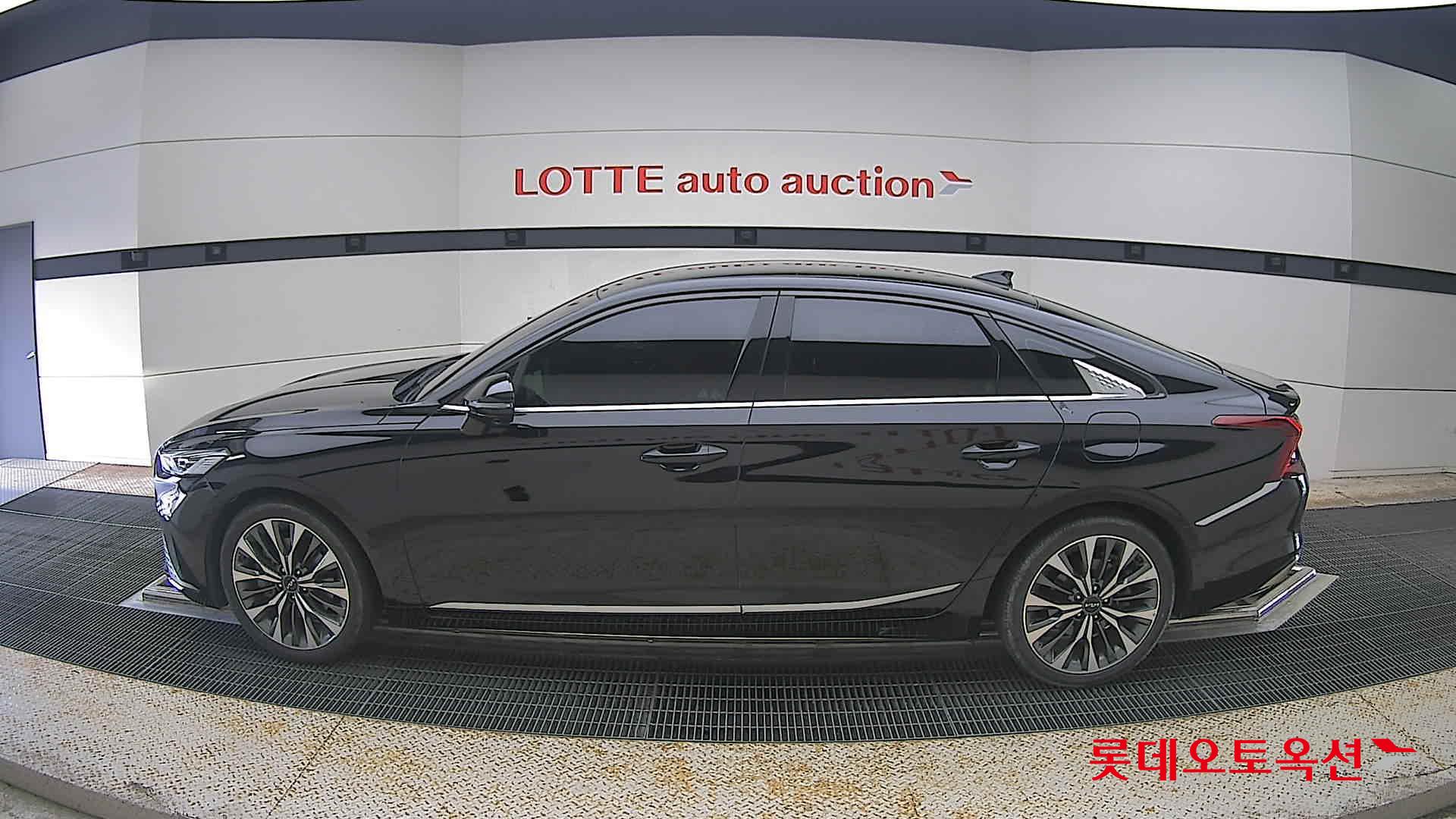 2022 - kia k8