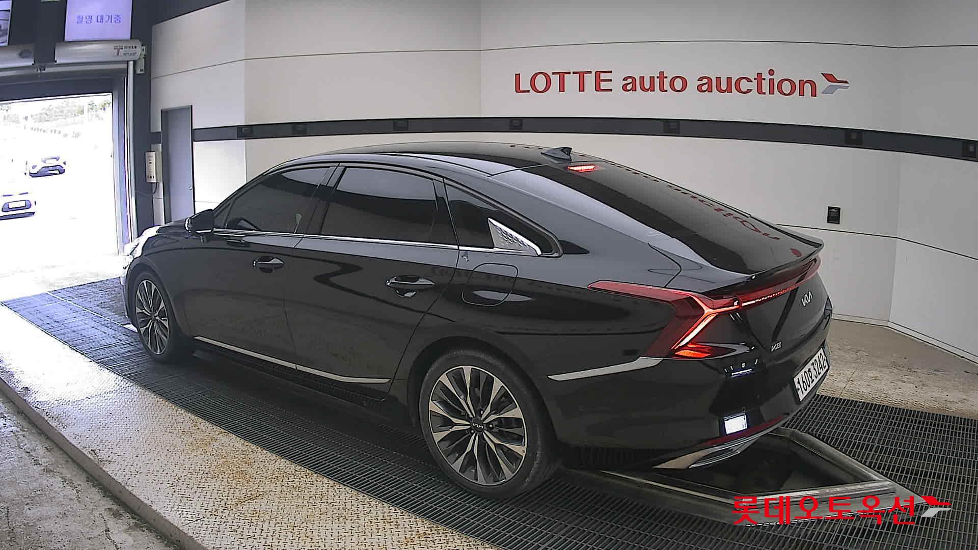 2022 - kia k8