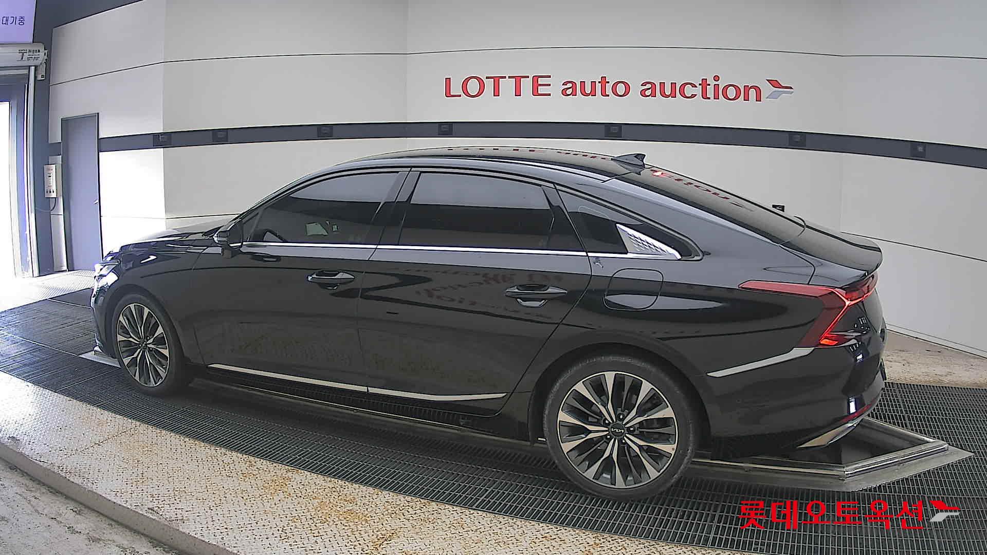 2022 - kia k8