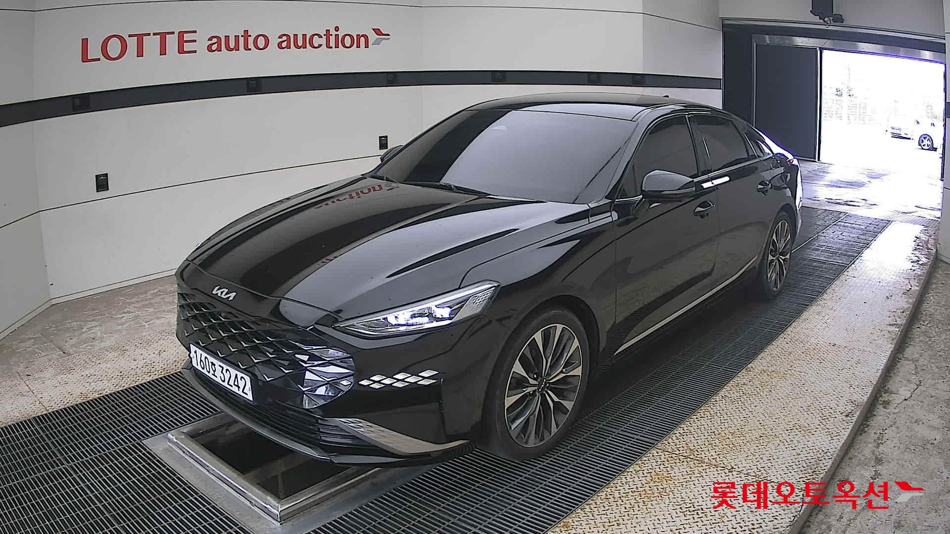 2022 - kia k8
