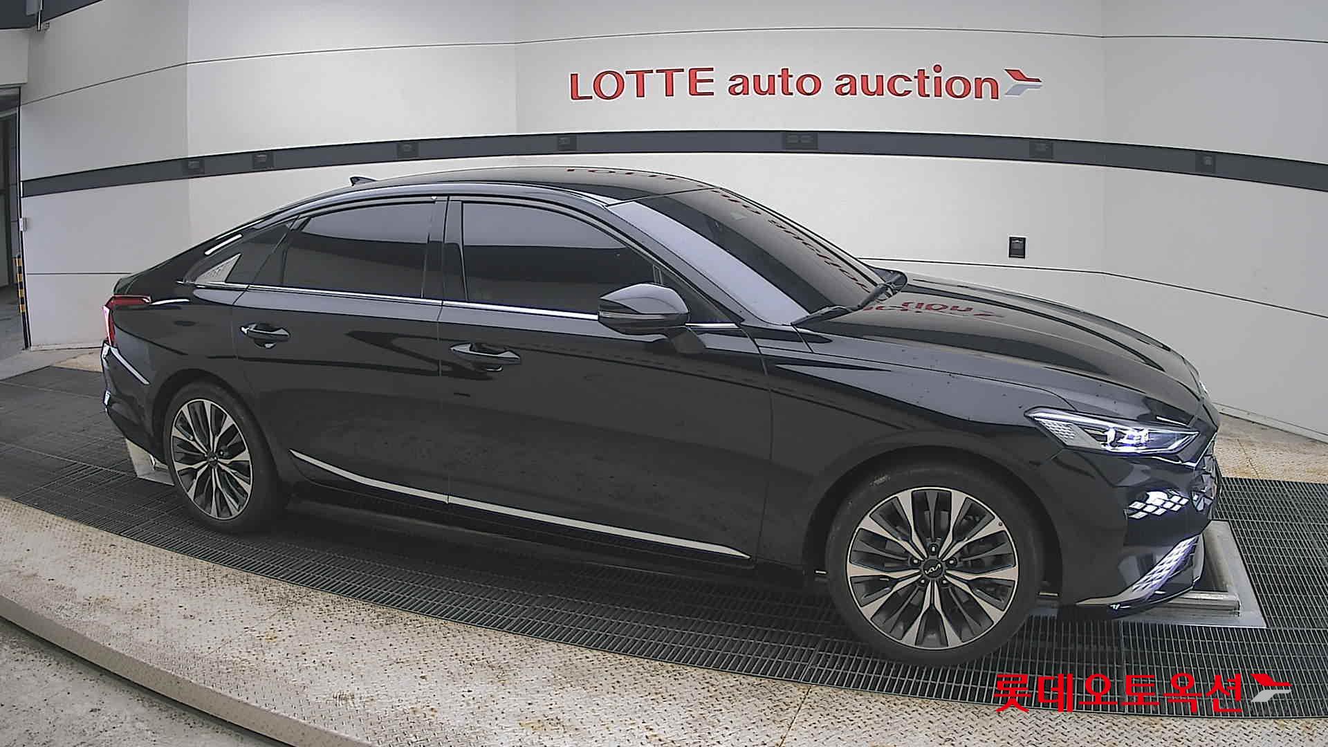 2022 - kia k8