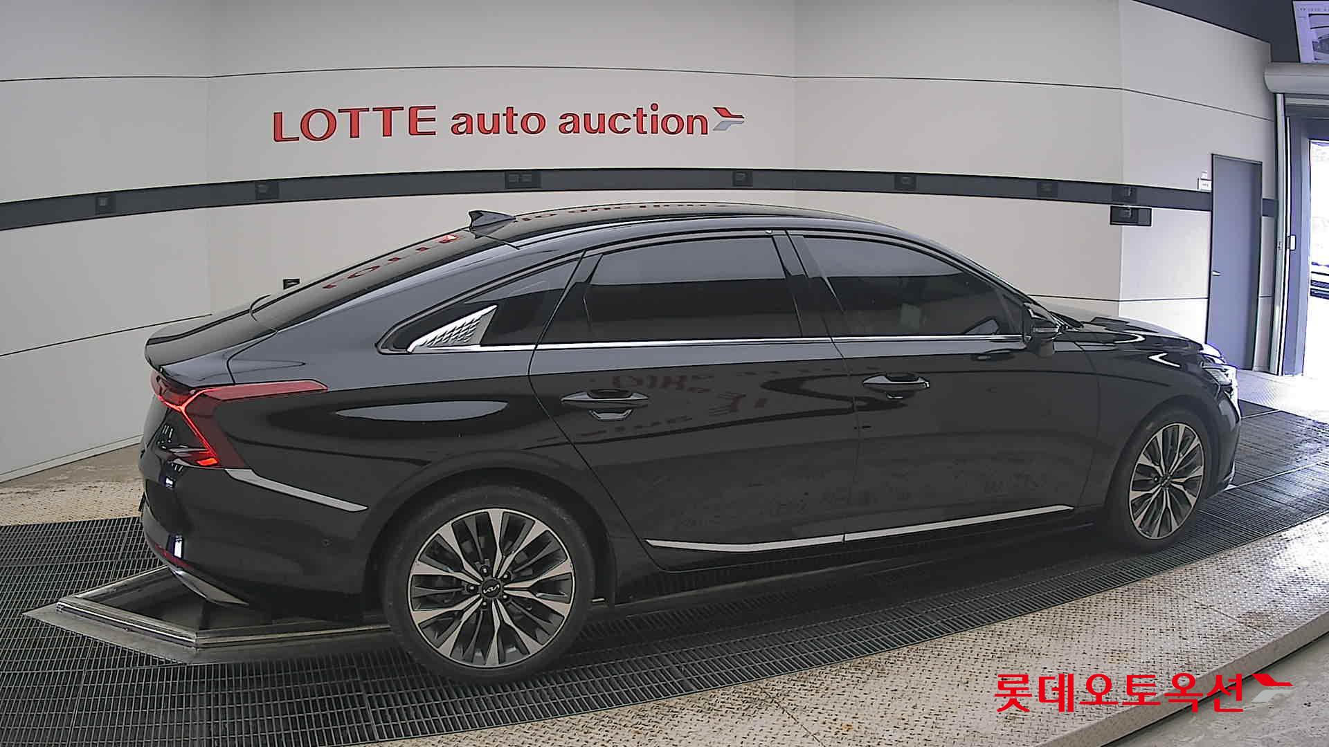 2022 - kia k8