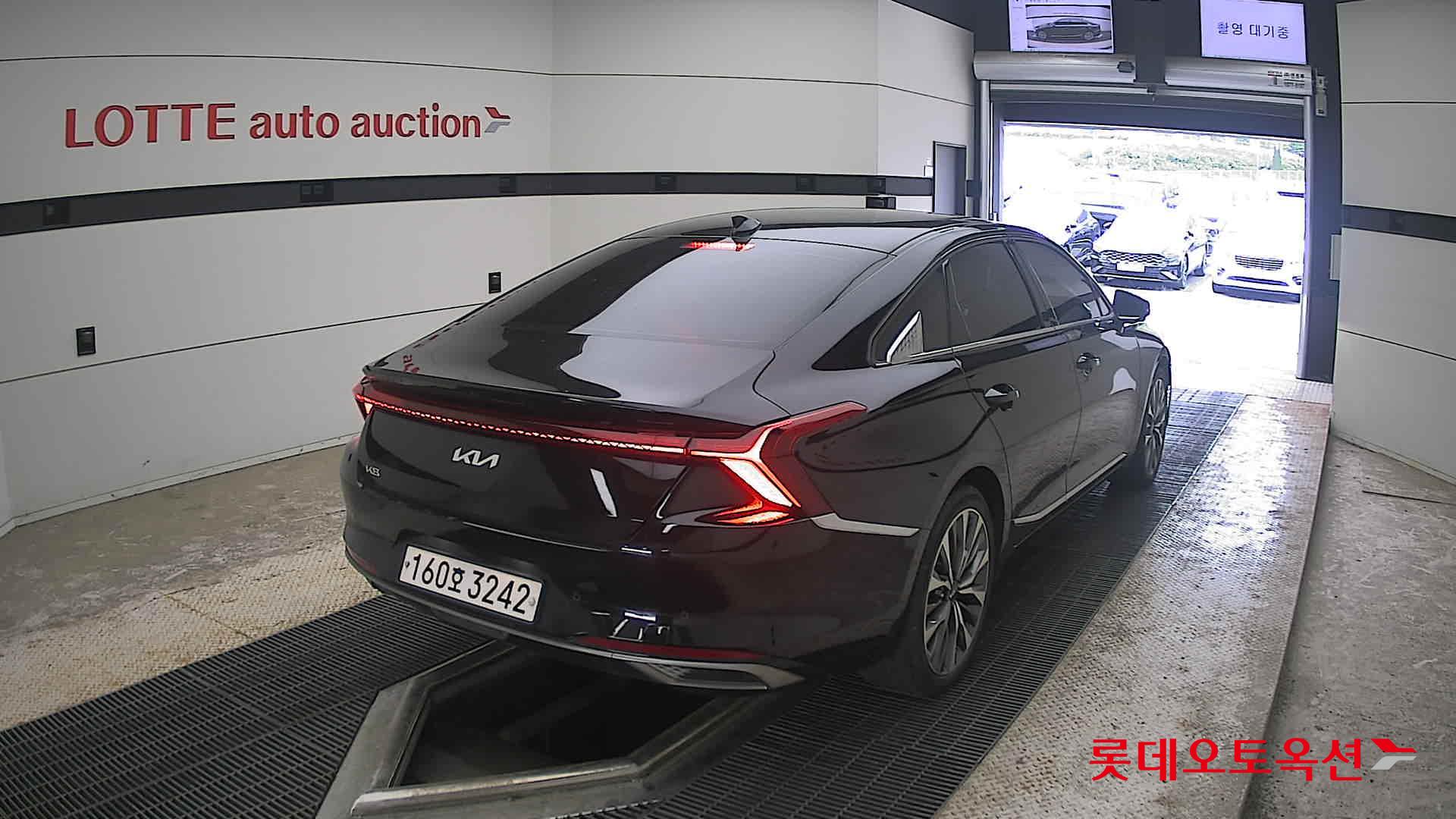 2022 - kia k8