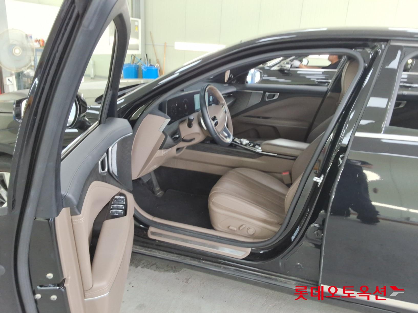 2022 - kia k8