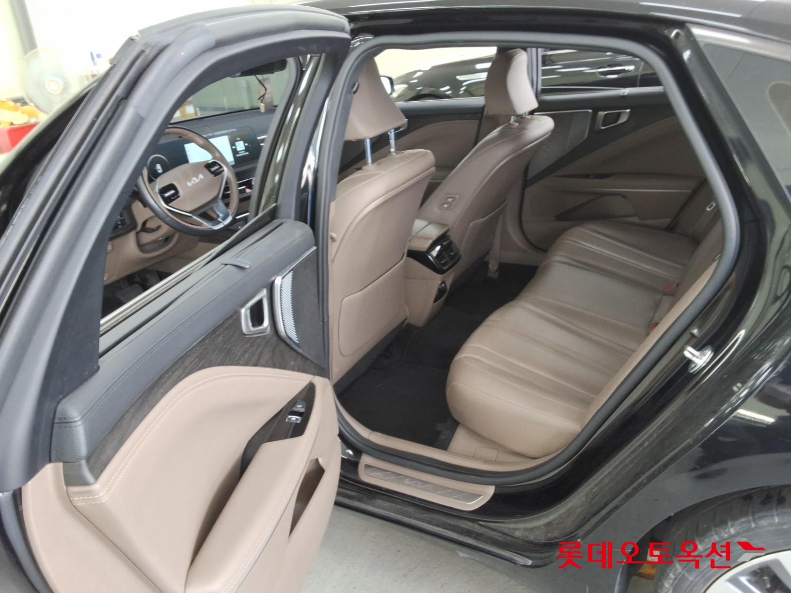 2022 - kia k8