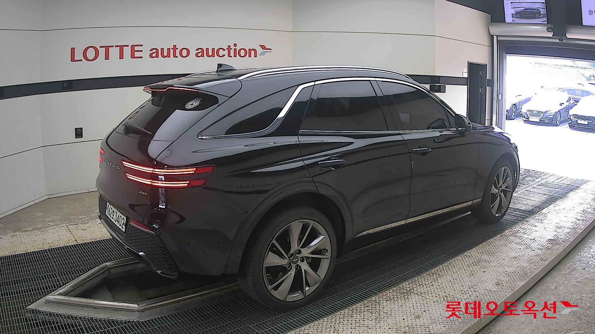 2021 - genesis gv70