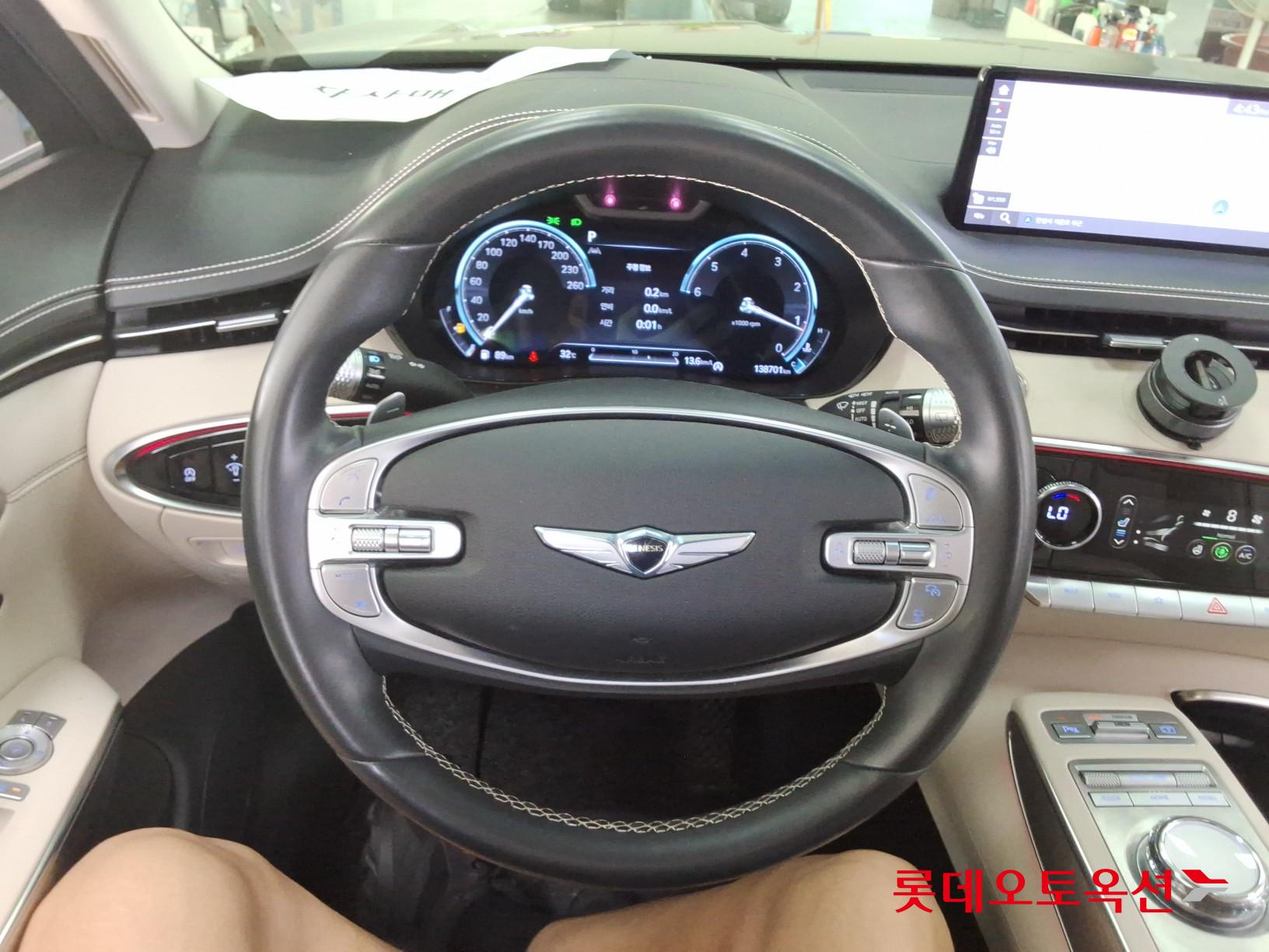 2021 - genesis gv70