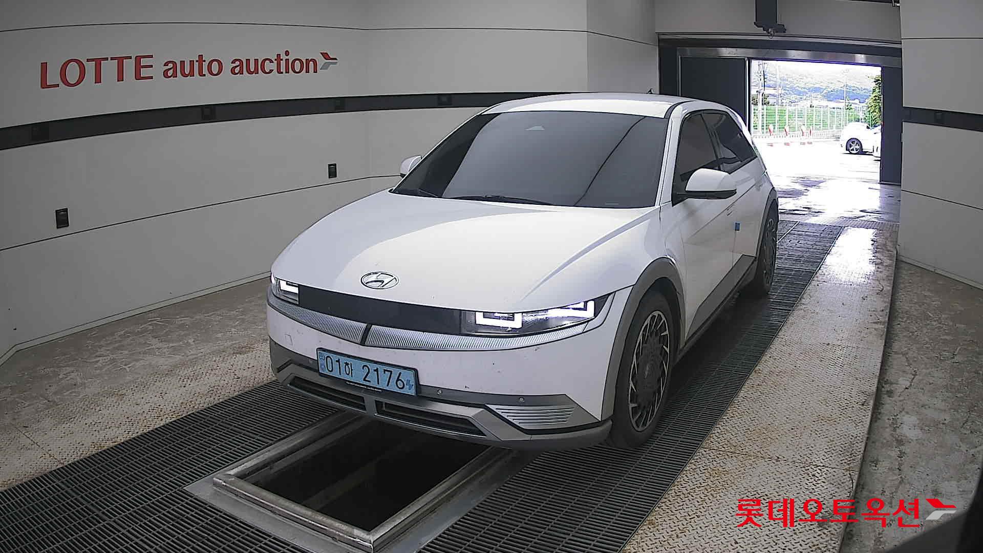 2022 - hyundai ioniq