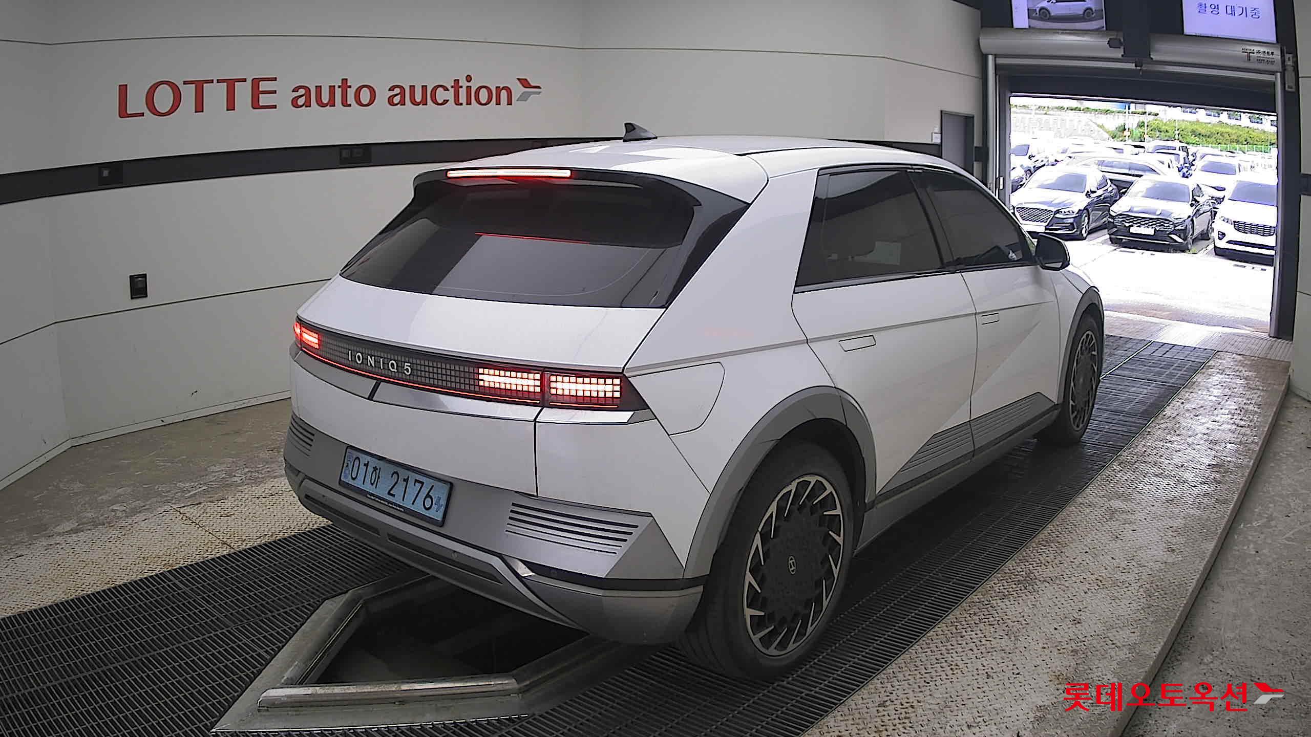 2022 - hyundai ioniq