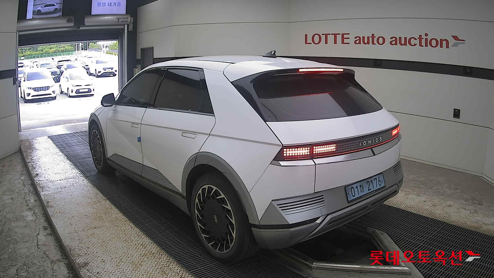 2022 - hyundai ioniq