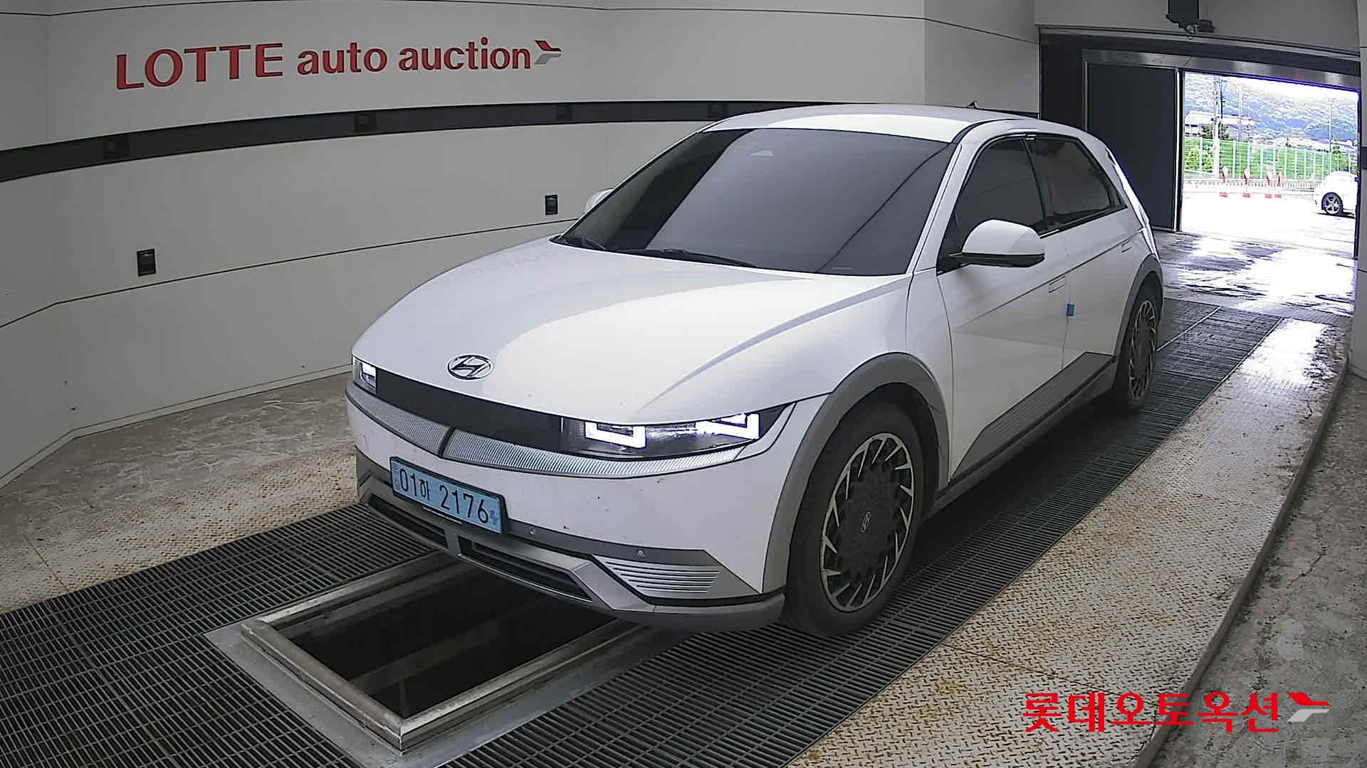 2022 - hyundai ioniq