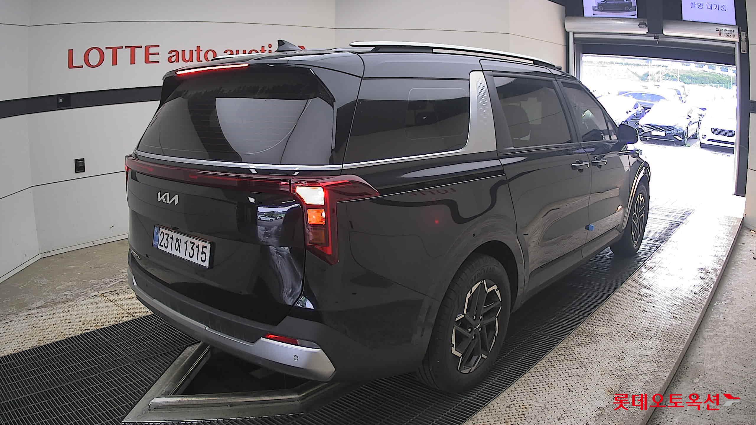2025 - kia carnival