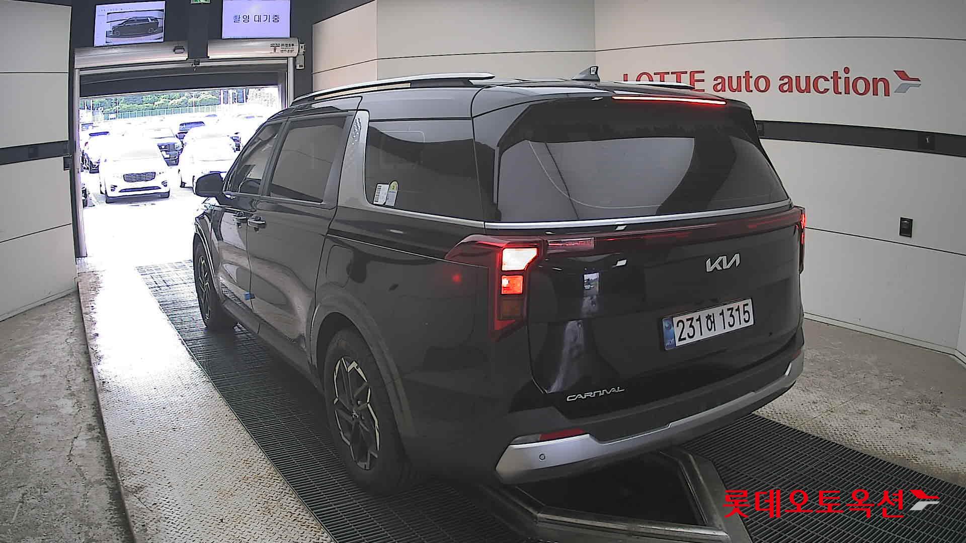 2025 - kia carnival