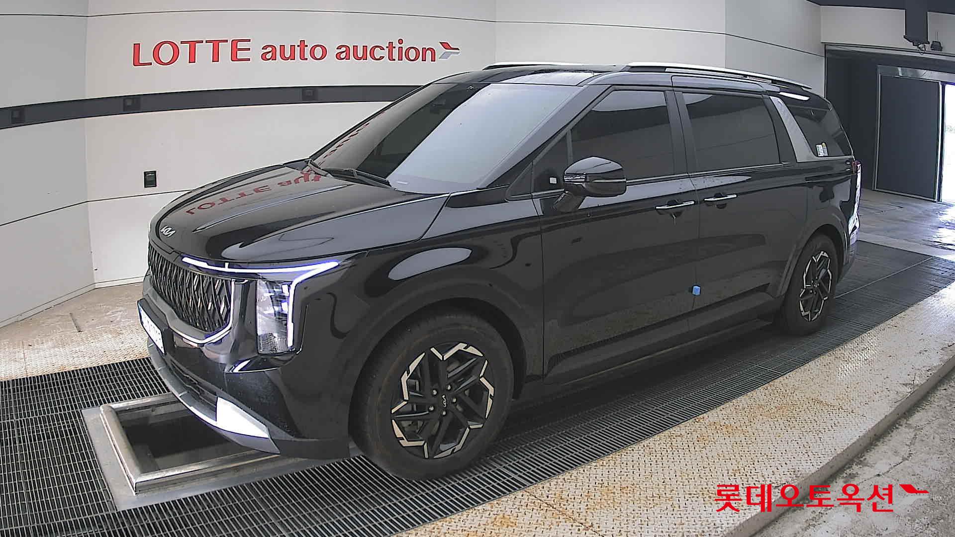 2025 - kia carnival