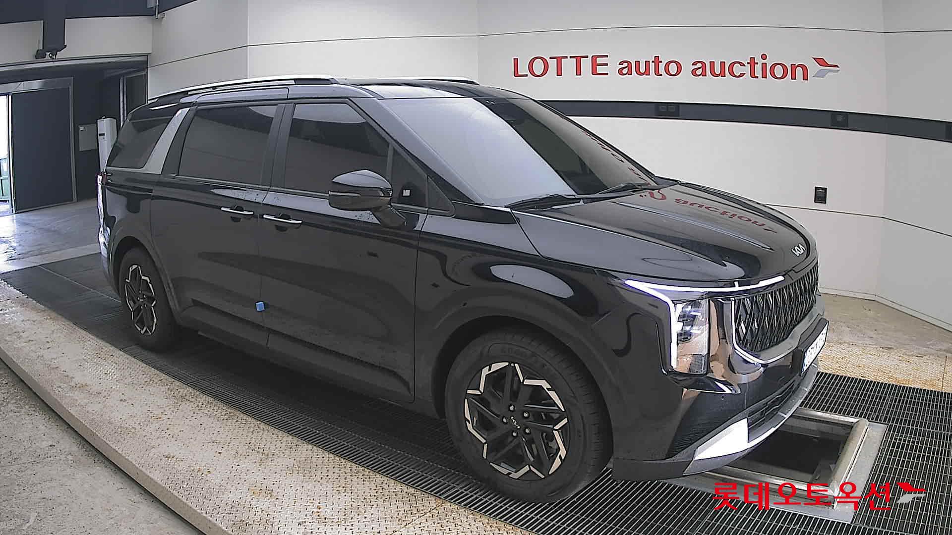 2025 - kia carnival