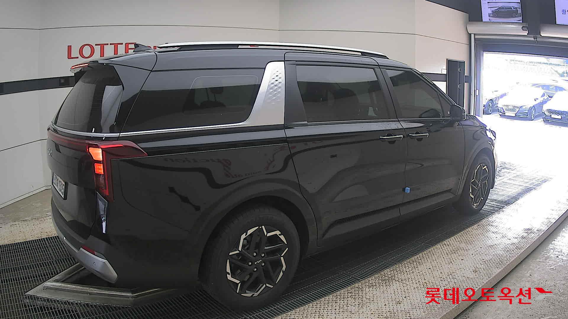 2025 - kia carnival