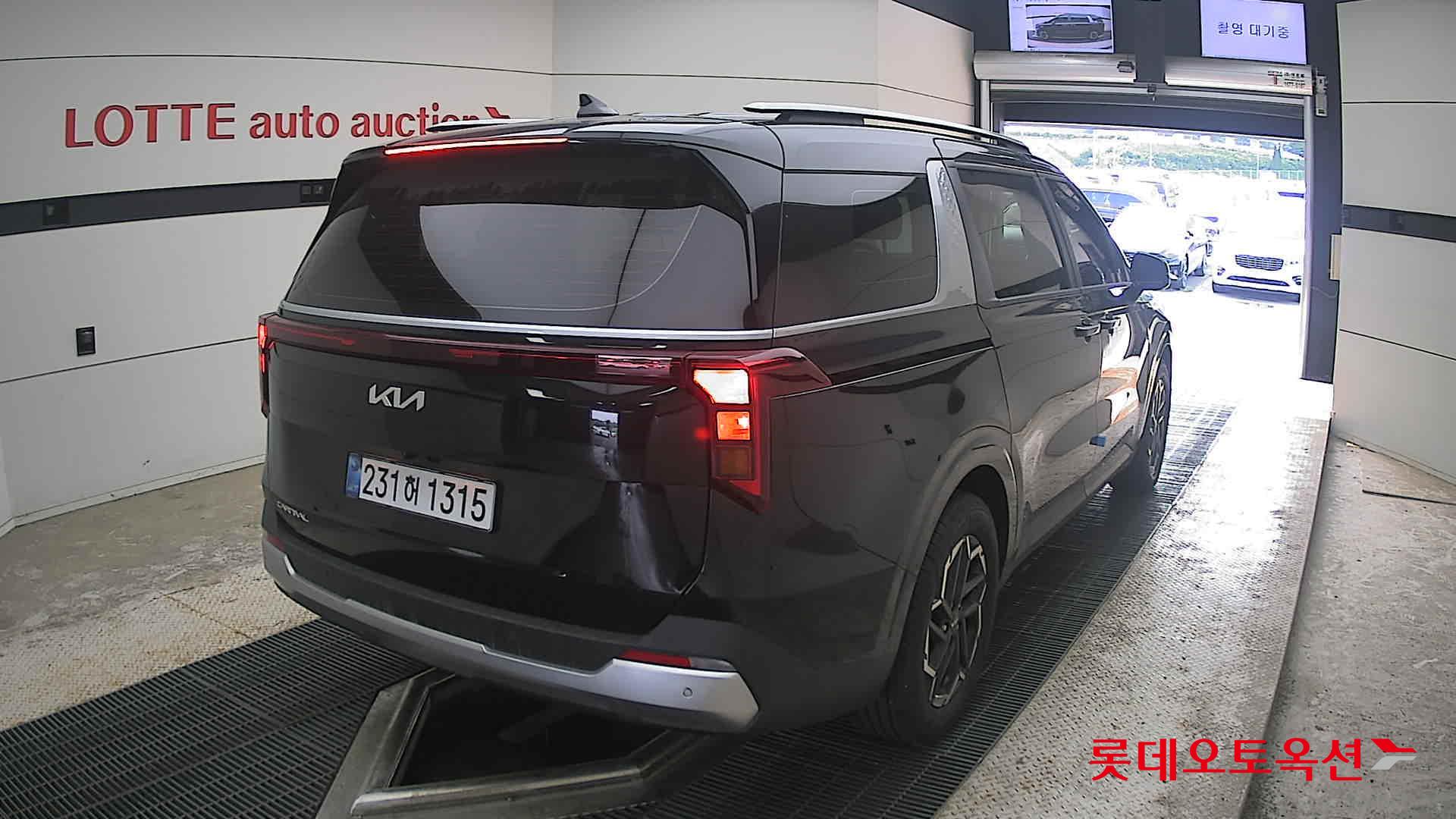 2025 - kia carnival