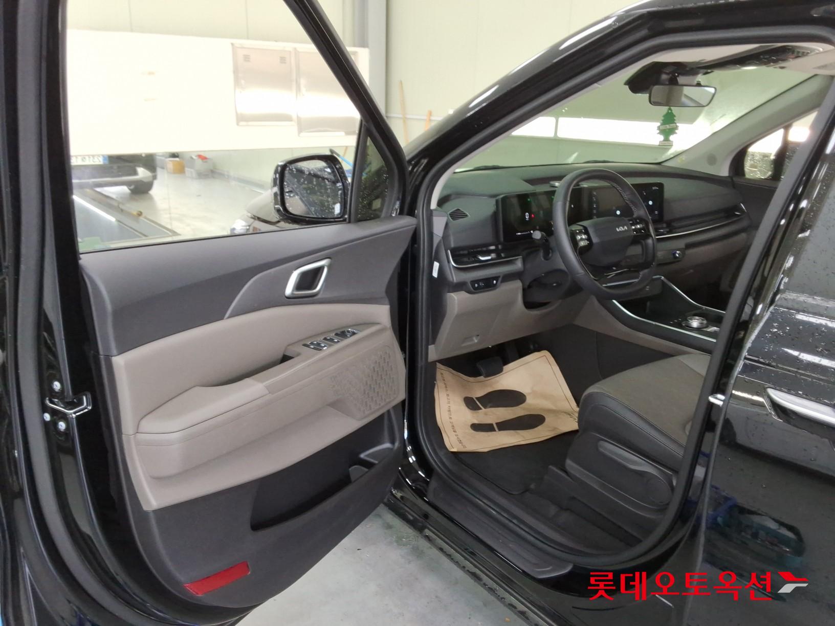 2025 - kia carnival