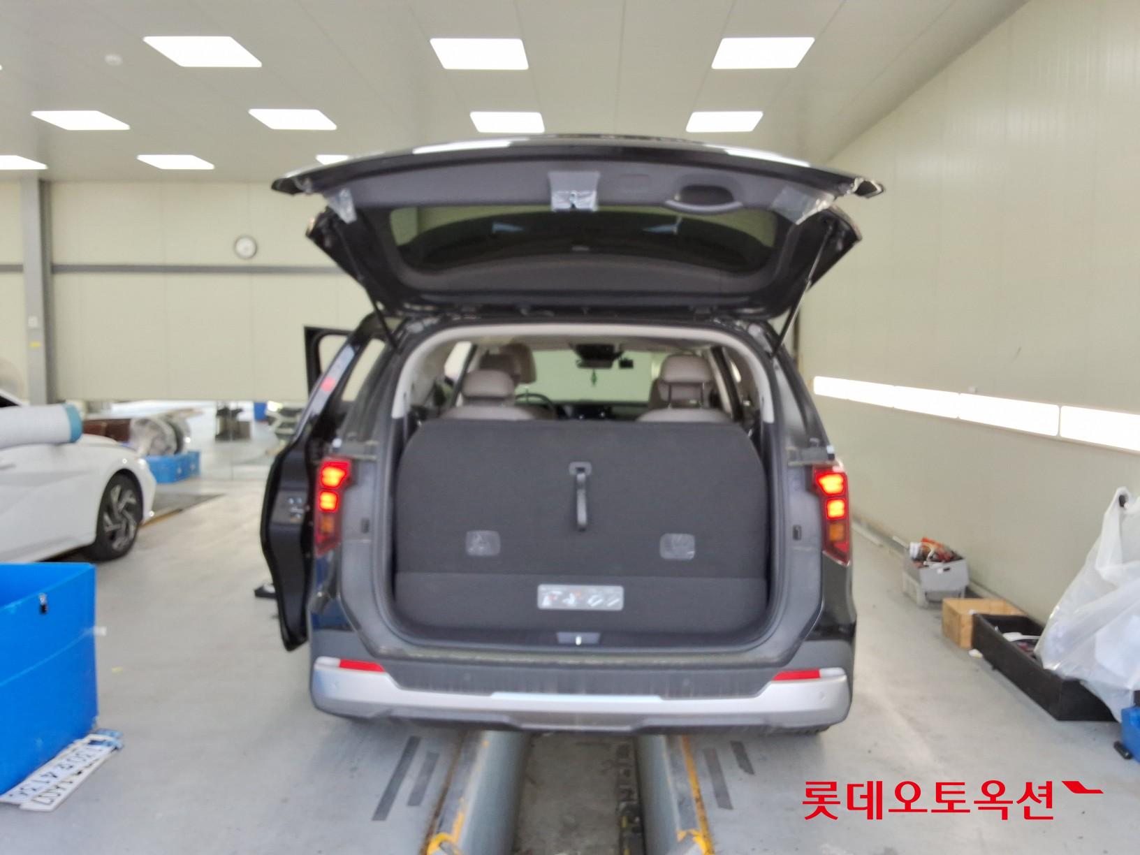 2025 - kia carnival