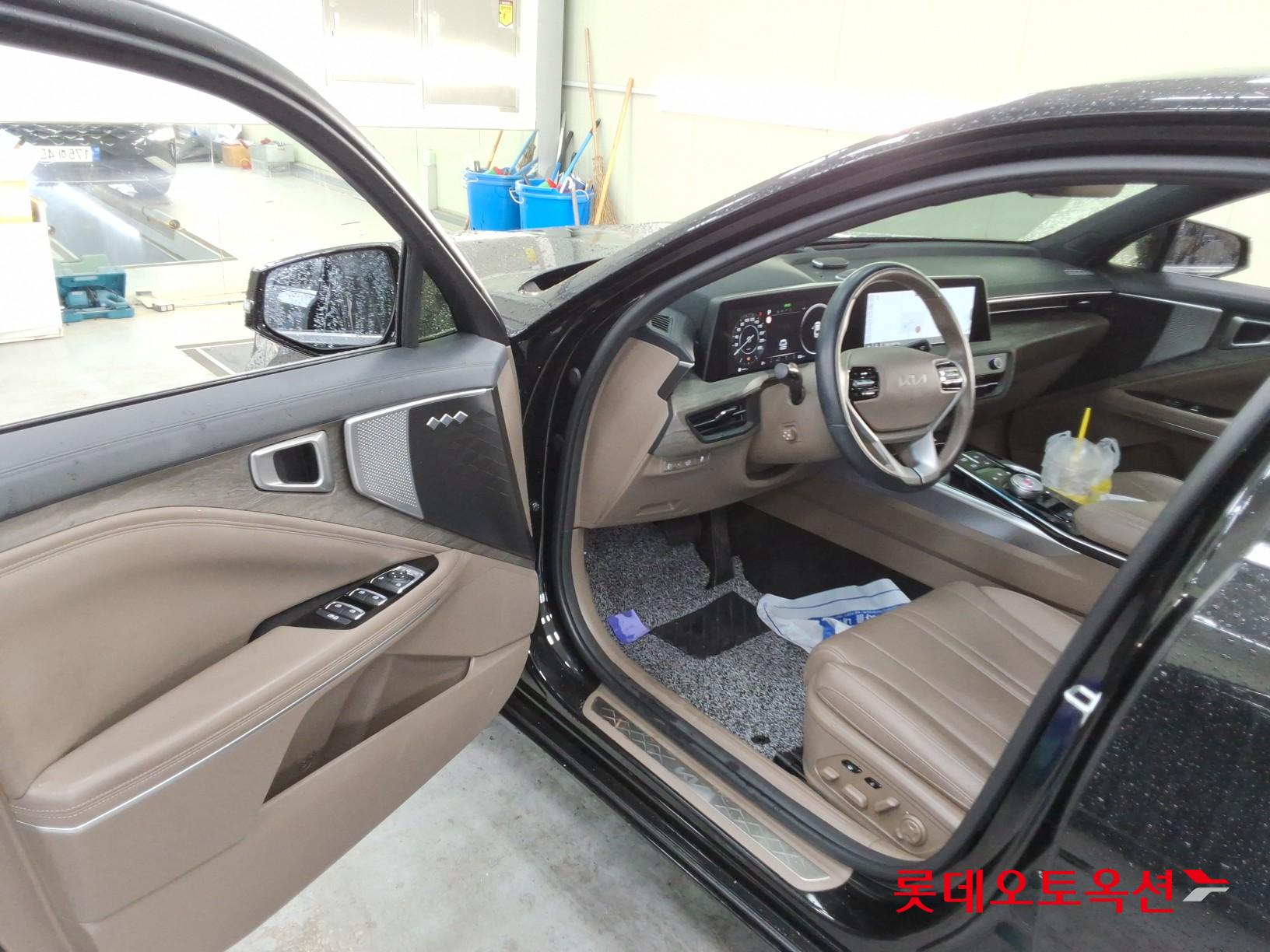 2023 - kia k8