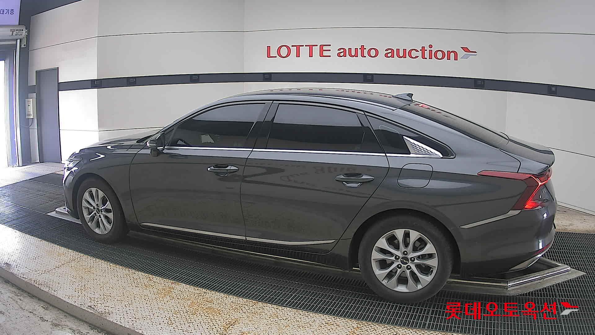 2023 - kia k8
