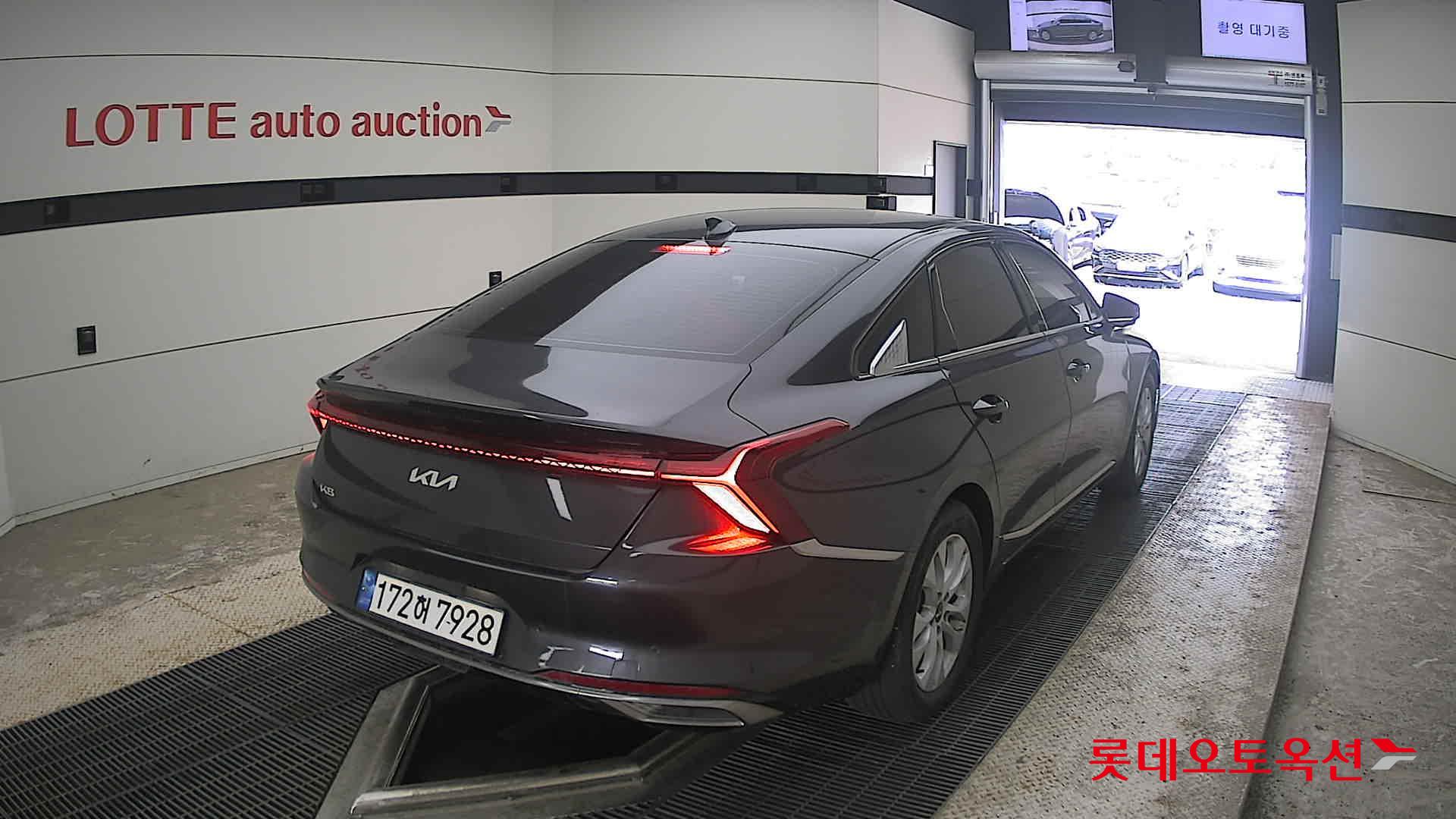 2023 - kia k8