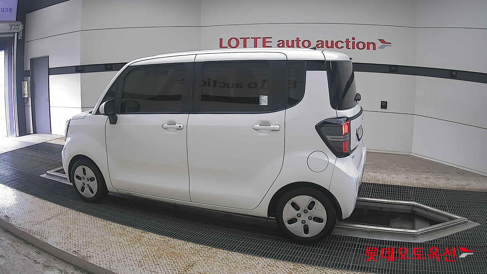 2023 - kia ray
