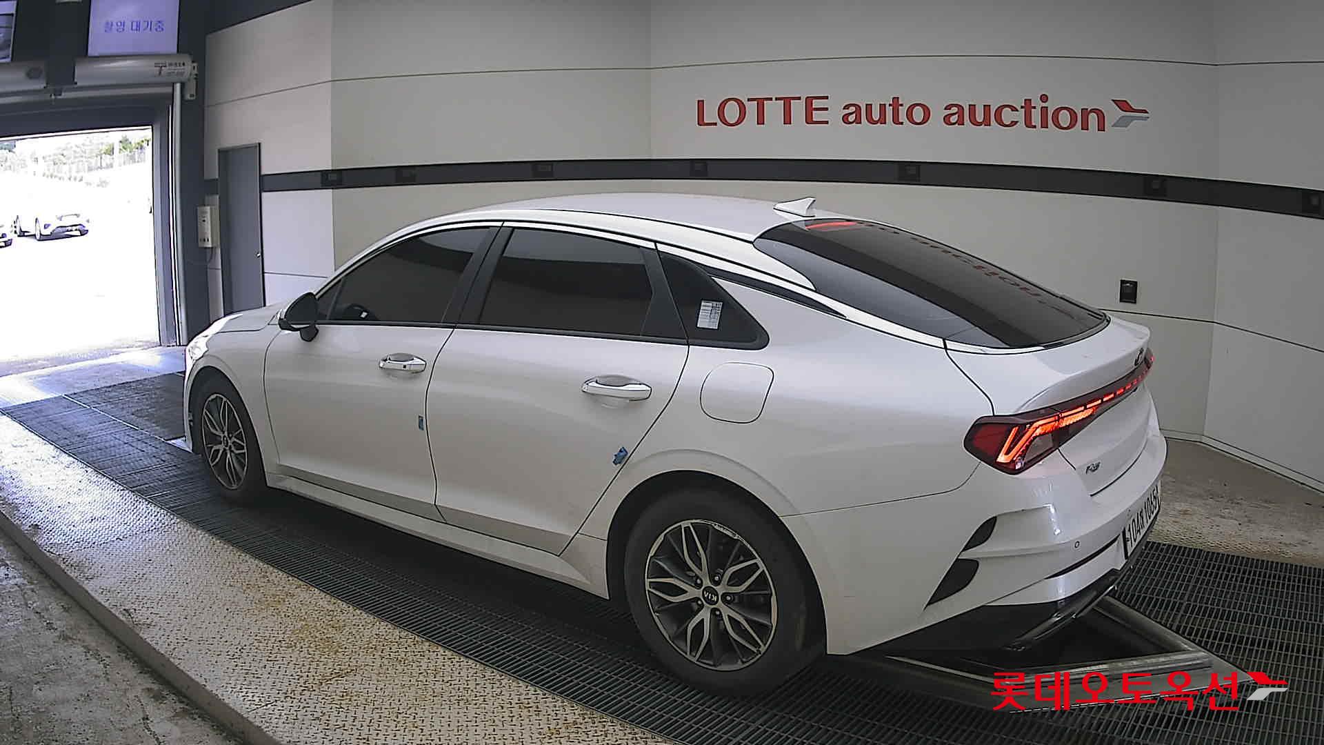 2020 - kia k5