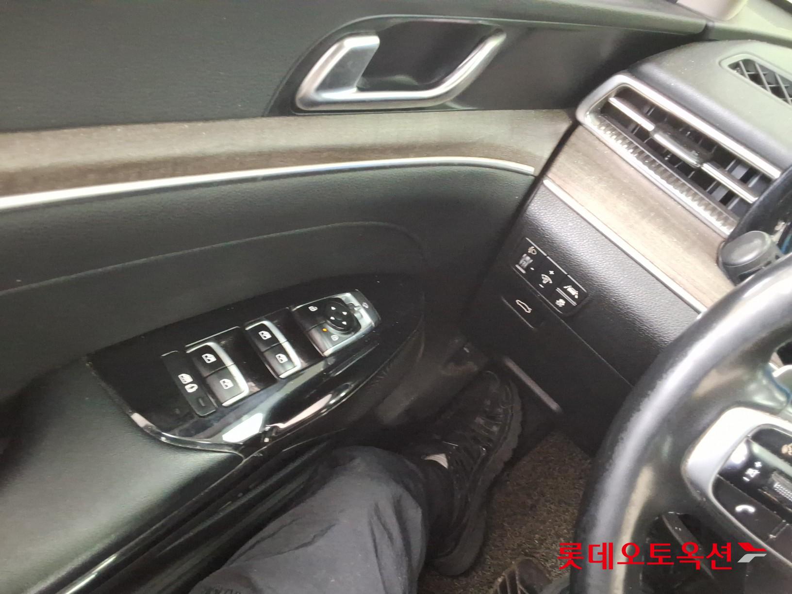 2020 - kia k5