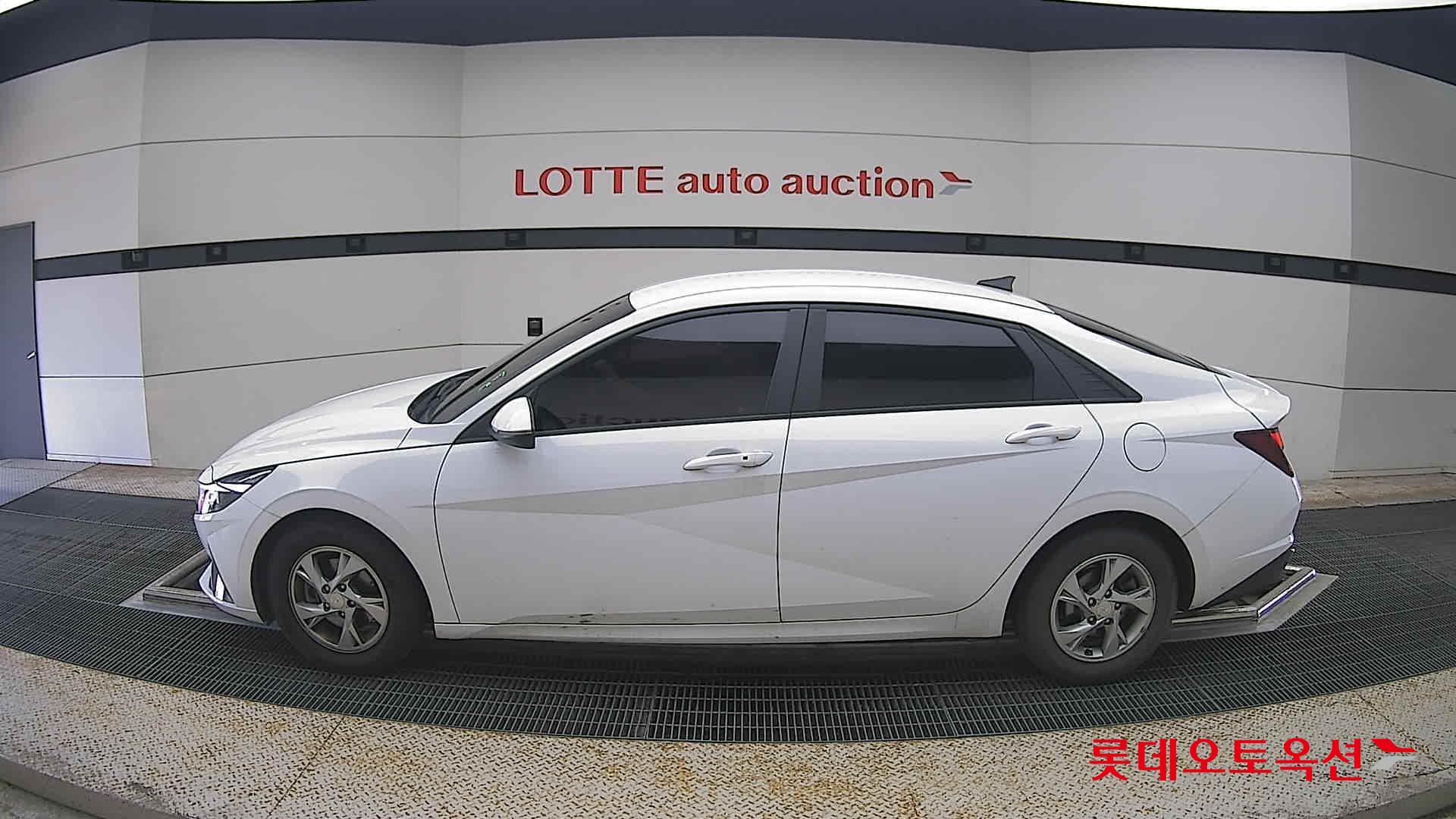 2021 - hyundai avante