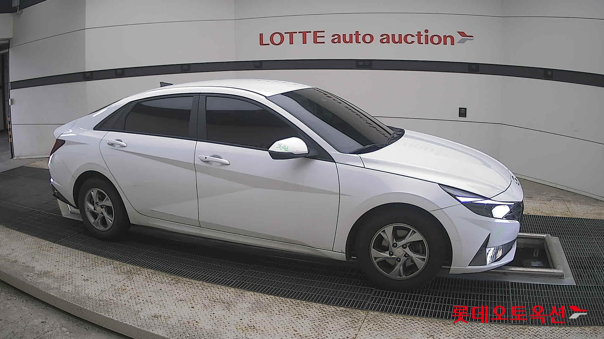 2021 - hyundai avante