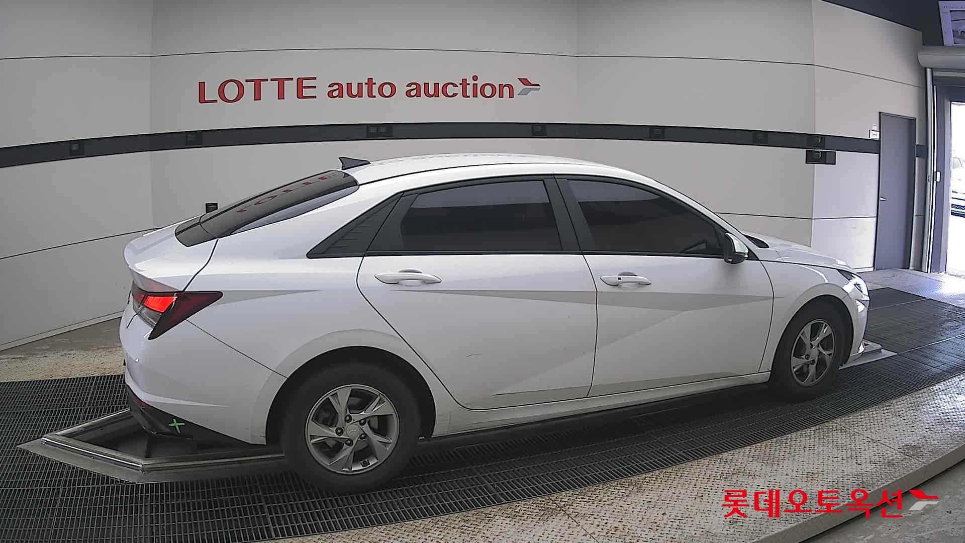 2021 - hyundai avante
