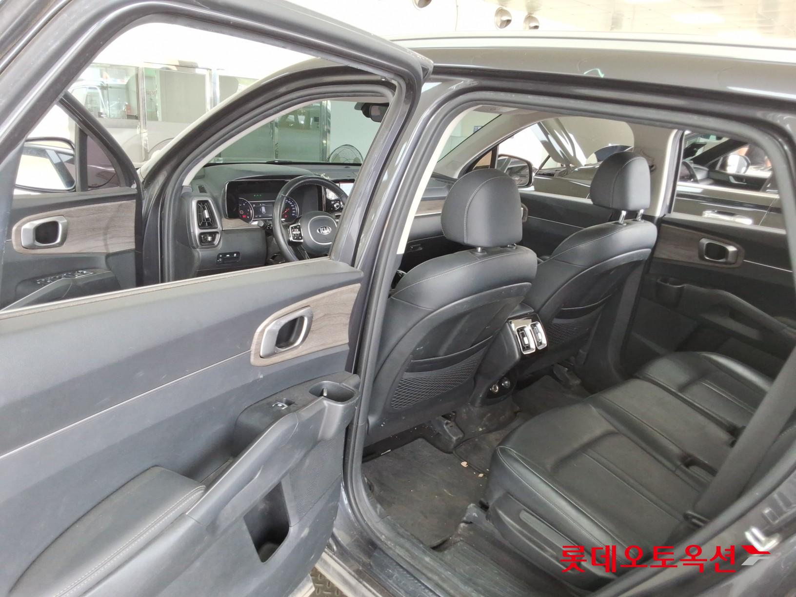 2021 - kia sorento
