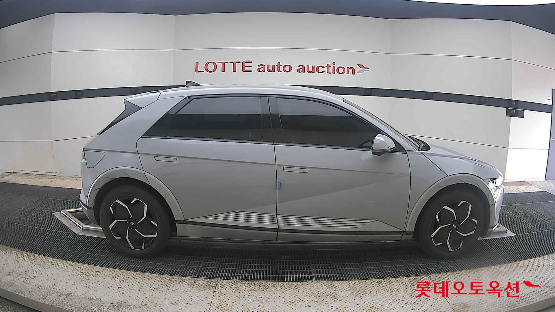 2022 - hyundai ioniq