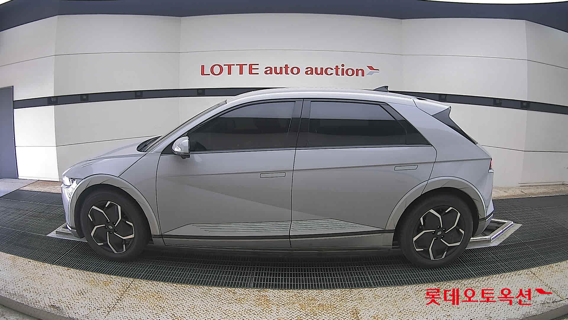 2022 - hyundai ioniq