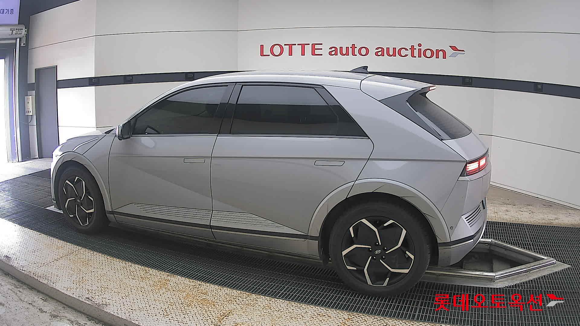 2022 - hyundai ioniq