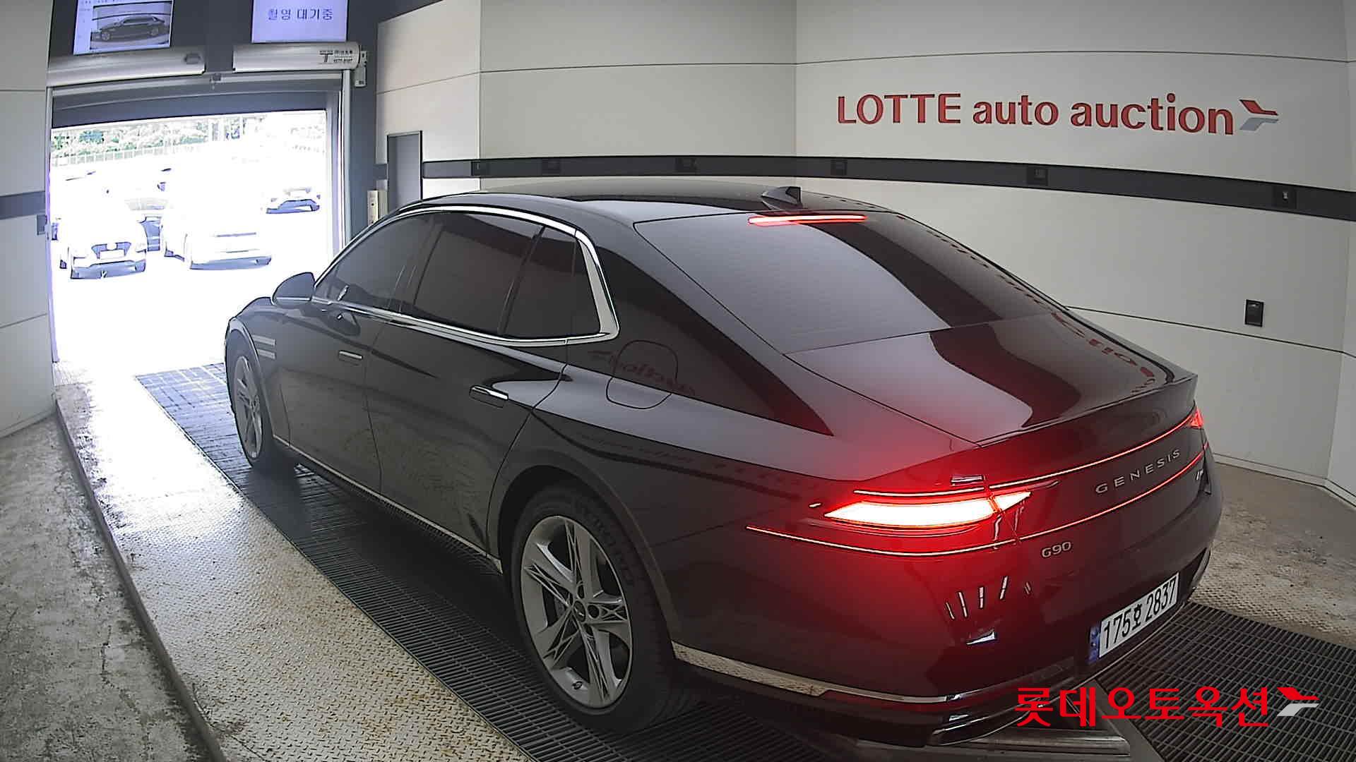 2023 - genesis g90