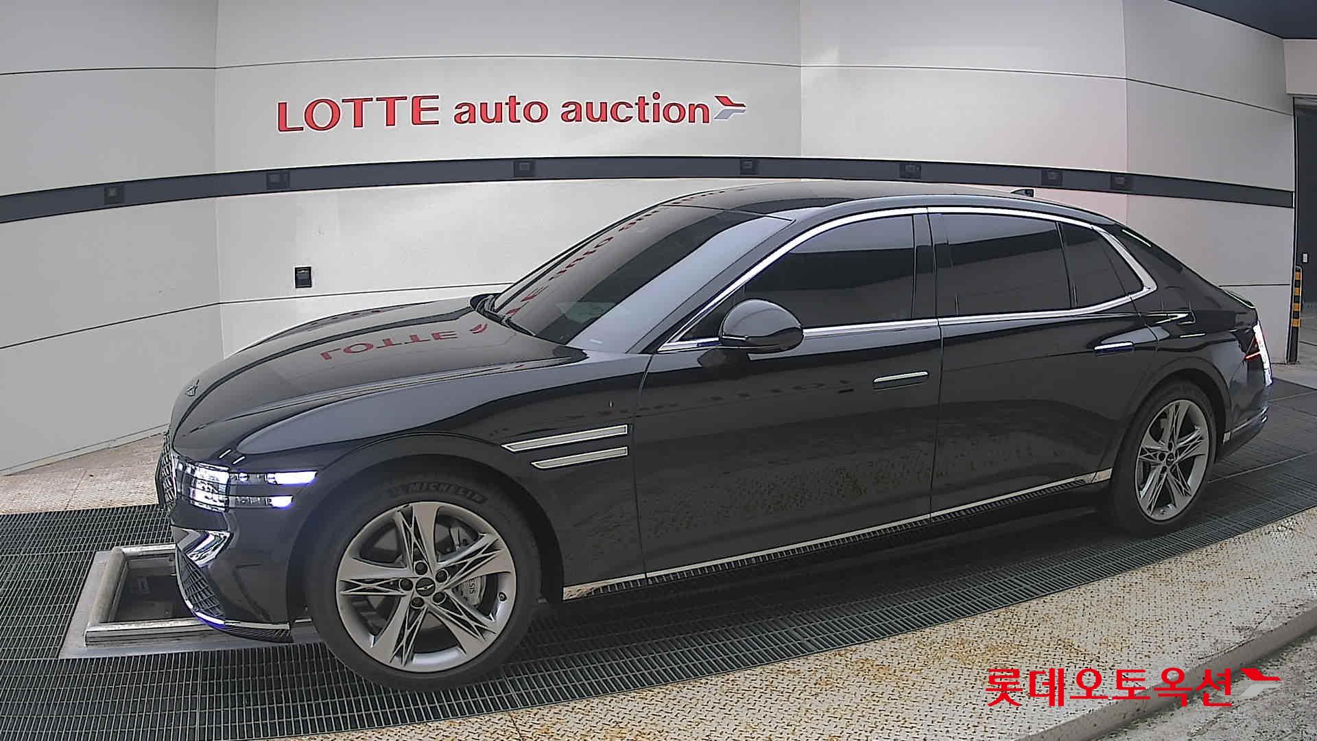 2023 - genesis g90