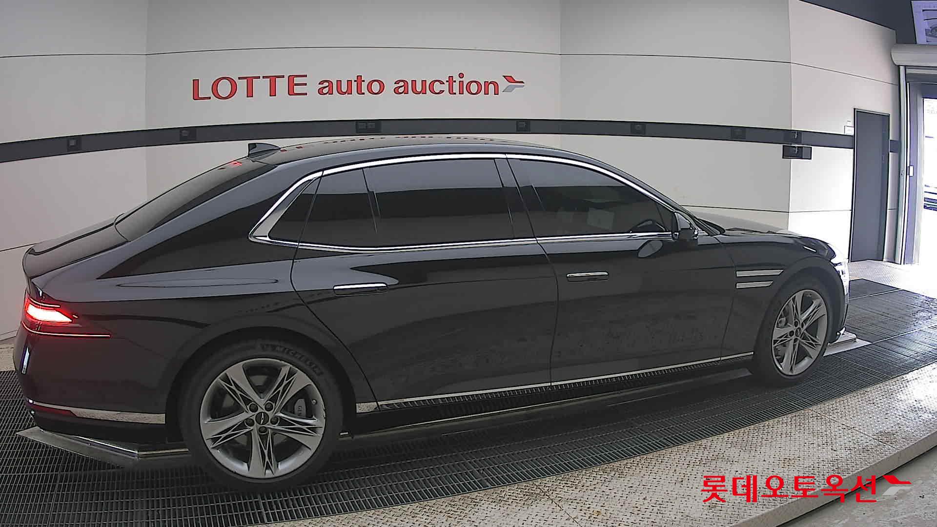2023 - genesis g90
