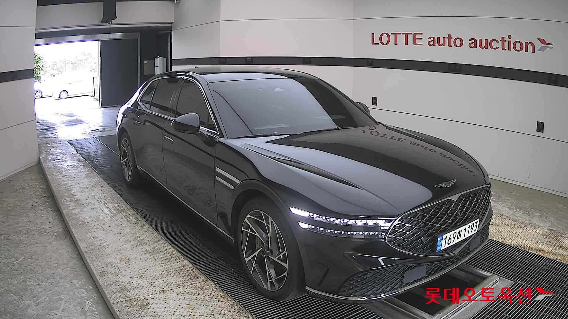2022 - genesis g90