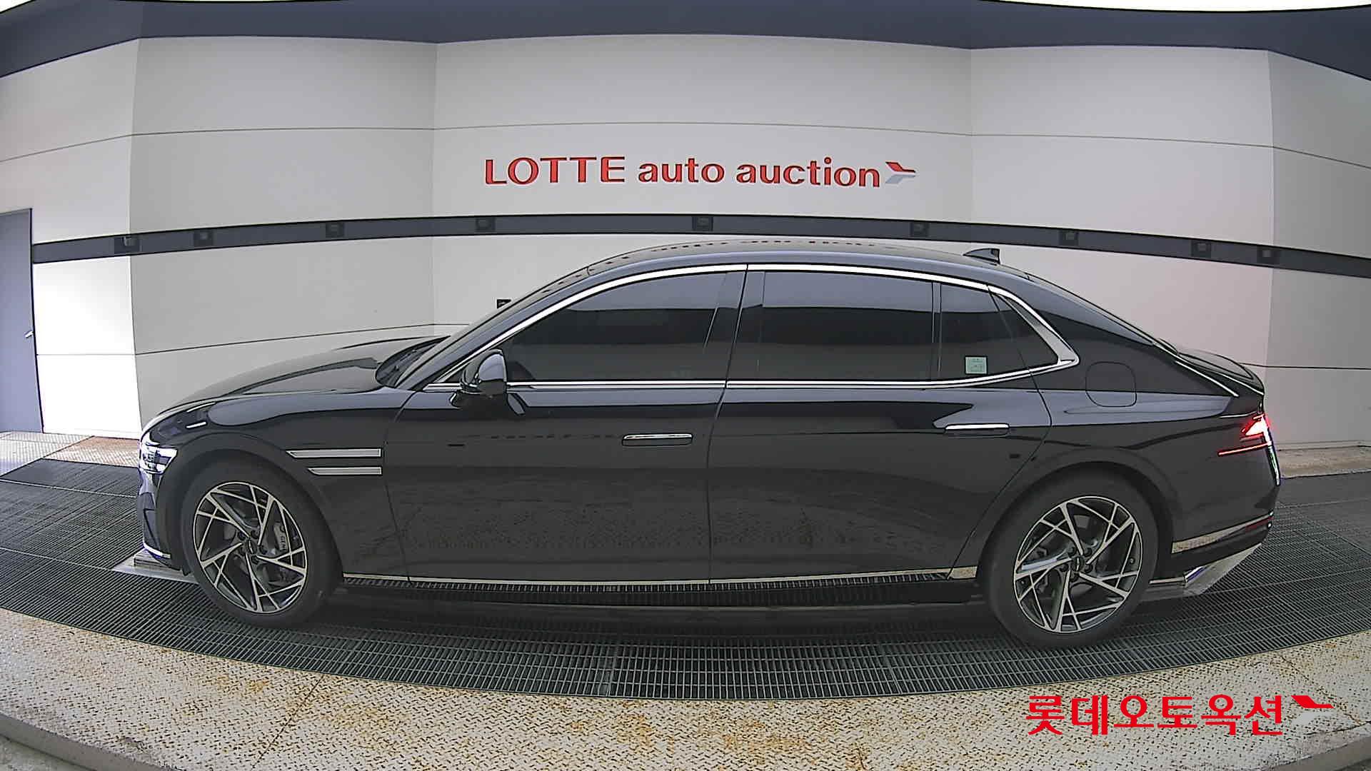 2022 - genesis g90
