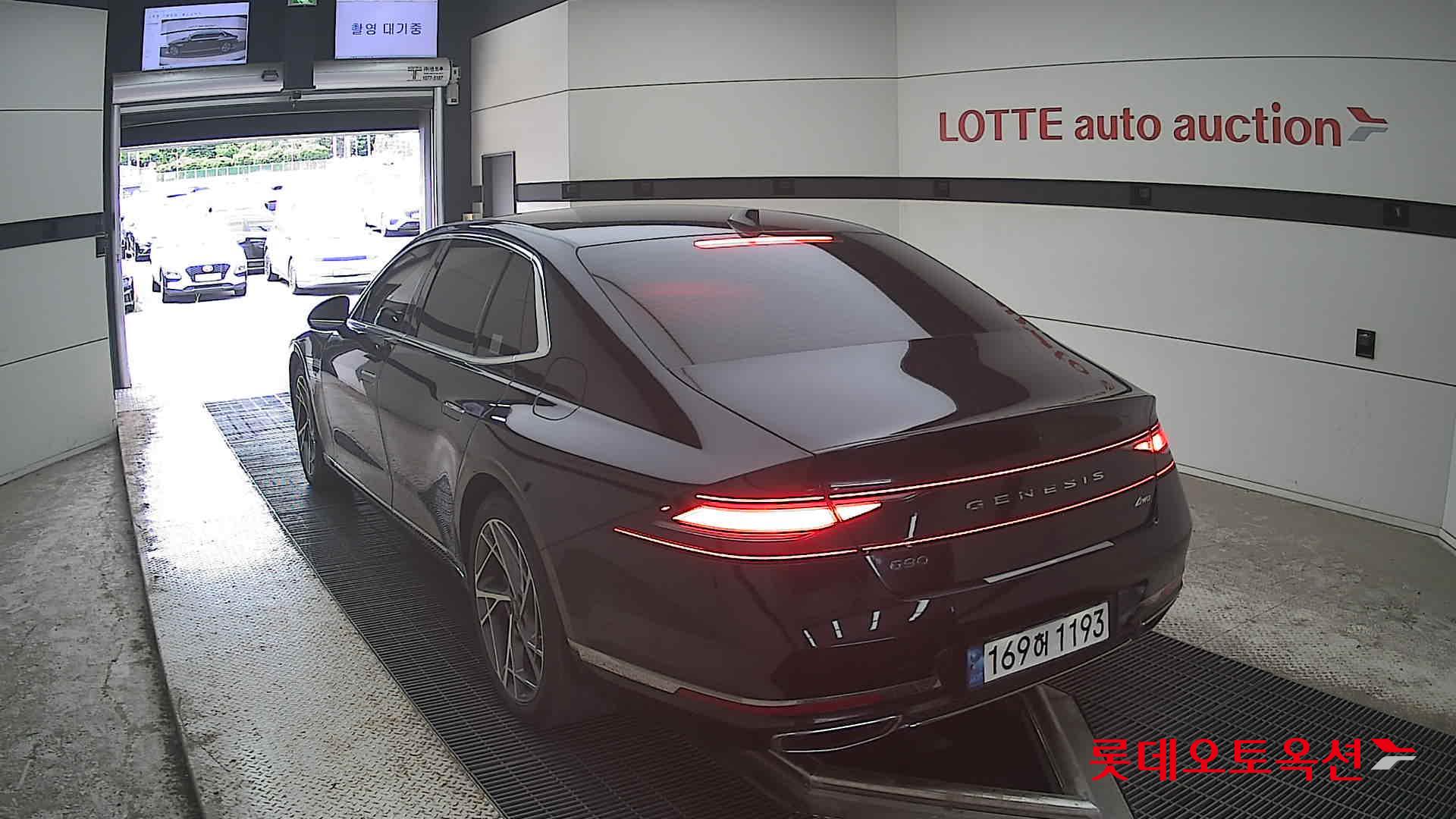 2022 - genesis g90