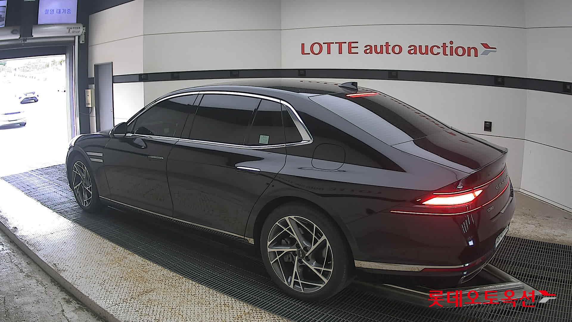 2022 - genesis g90